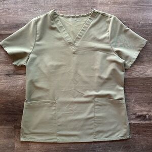 Mandala Sage scrub top Womens medium